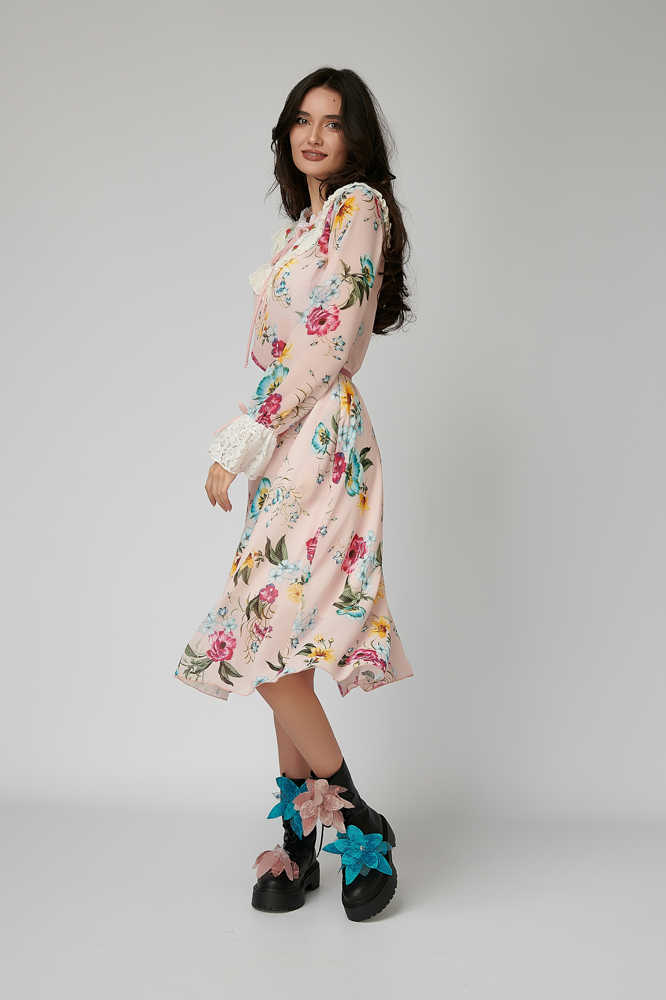 MATEEA Dress. Natural fabrics, original design, handmade embroidery