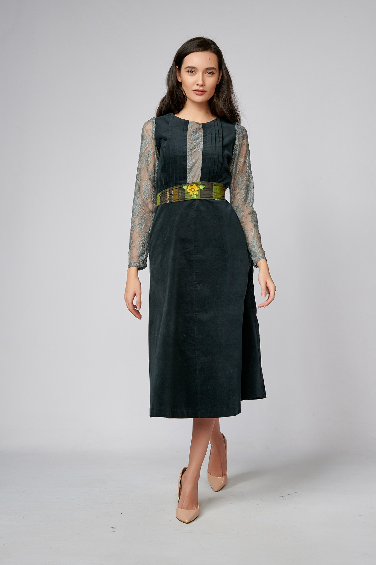 SONORA V Dress. Natural fabrics, original design, handmade embroidery
