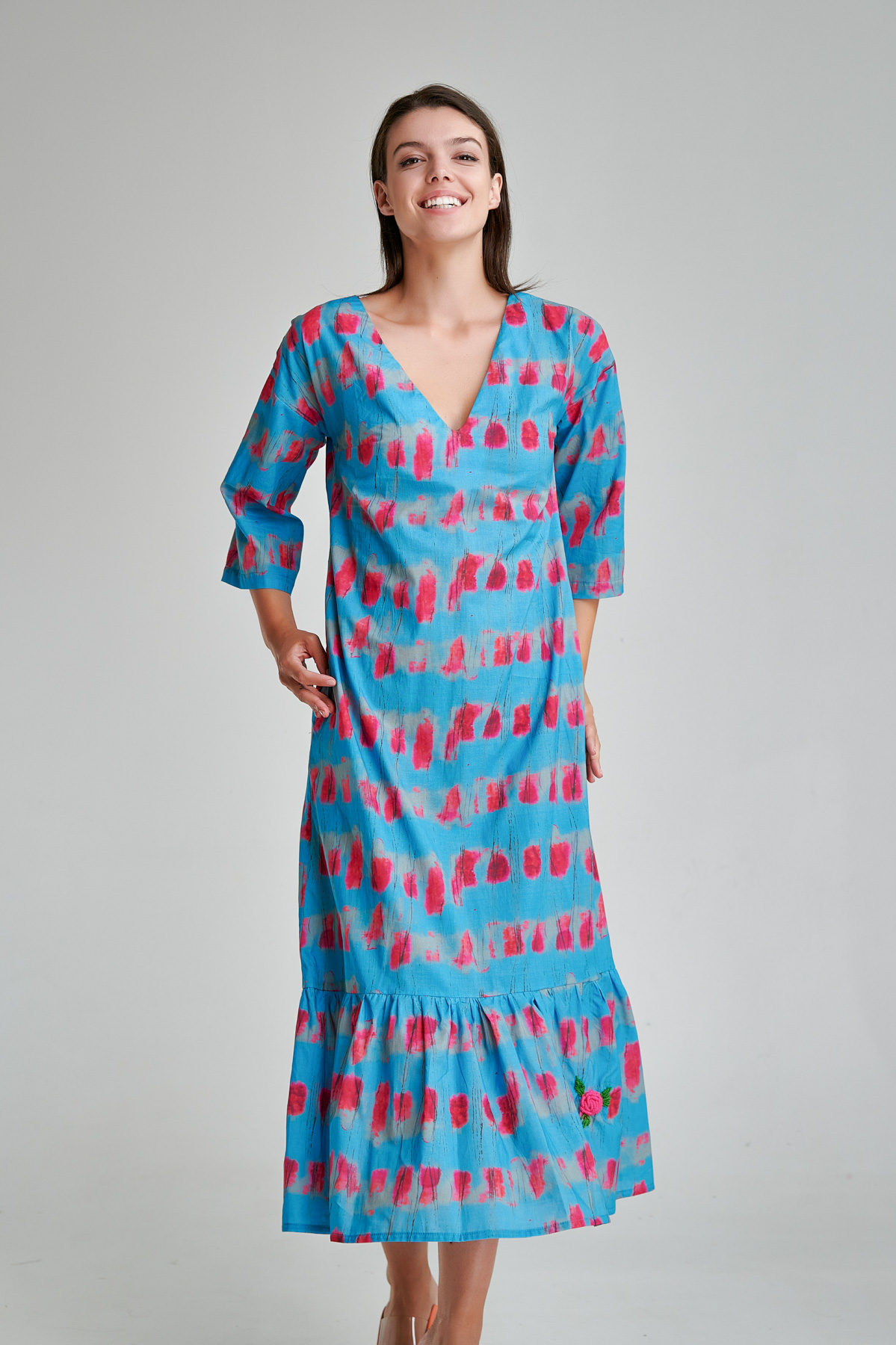 Rochie casual ALIS albastra de zi din poplin cu imprimeu. Materiale naturale, design unicat, cu broderie si aplicatii handmade