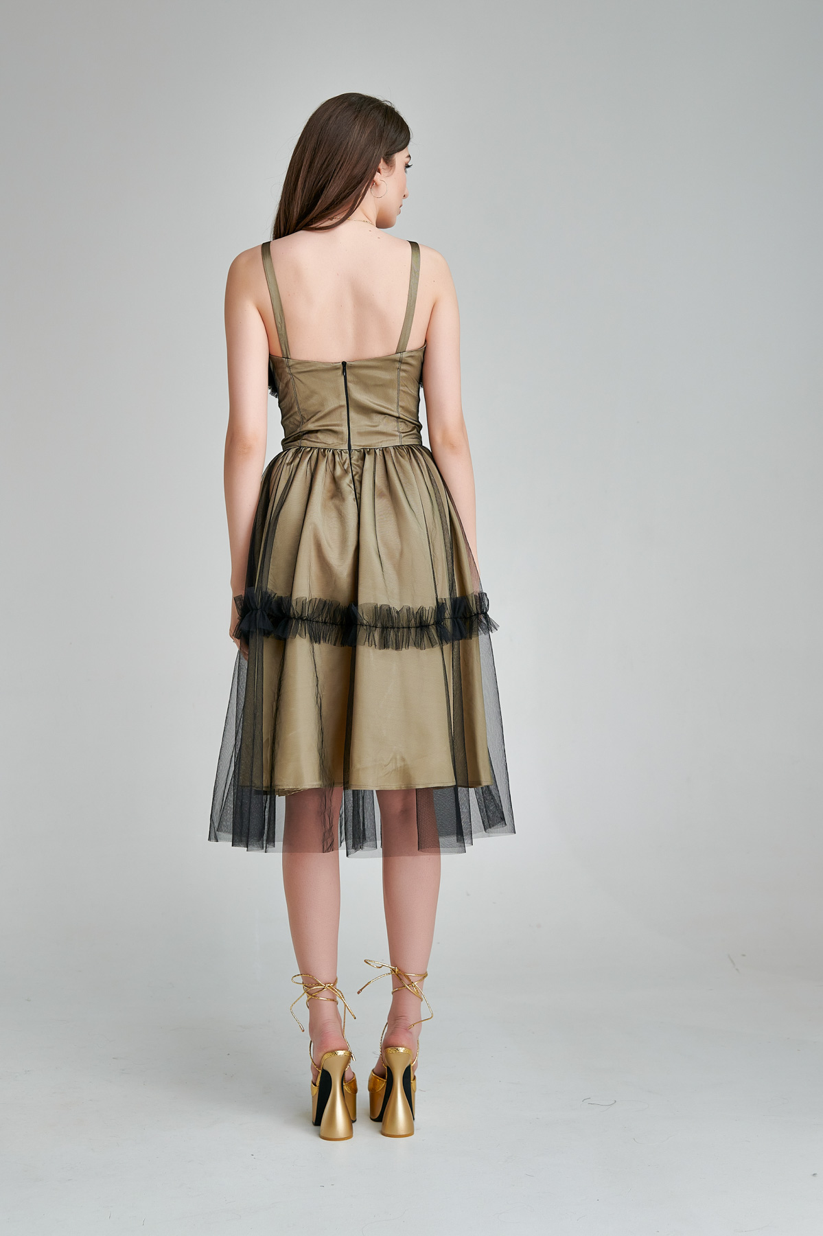 Rochie MADINY eleganta cu corset din tul negru. Materiale naturale, design unicat, cu broderie si aplicatii handmade