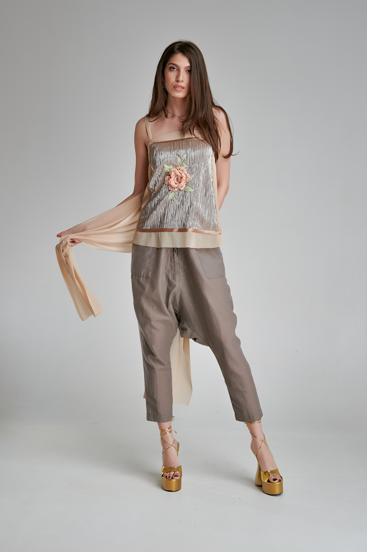 TERAMIS cotton trousers with a slightly loose fit. Natural fabrics, original design, handmade embroidery