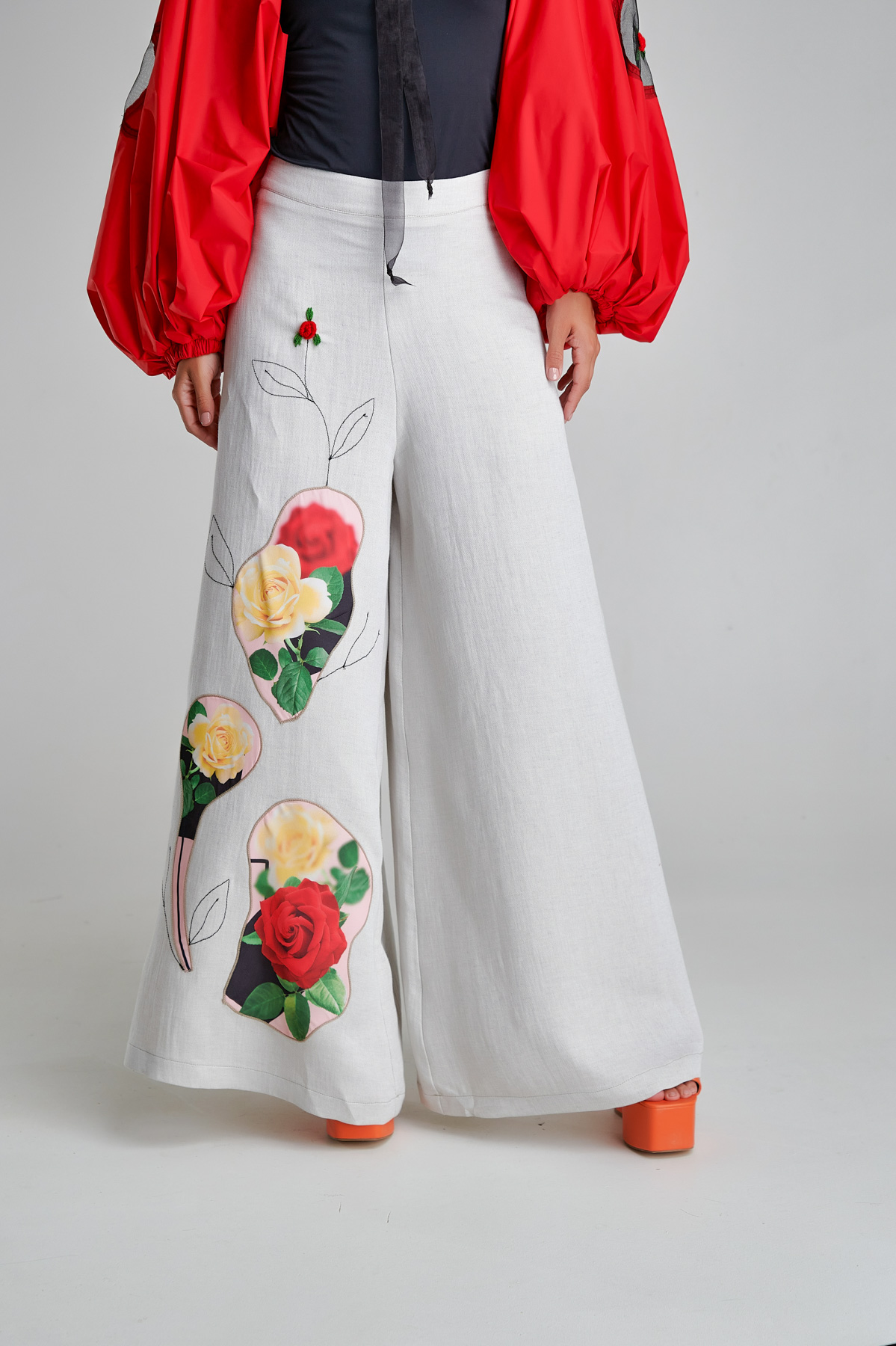 MILES flared linen trousers with floral applications. Natural fabrics, original design, handmade embroidery