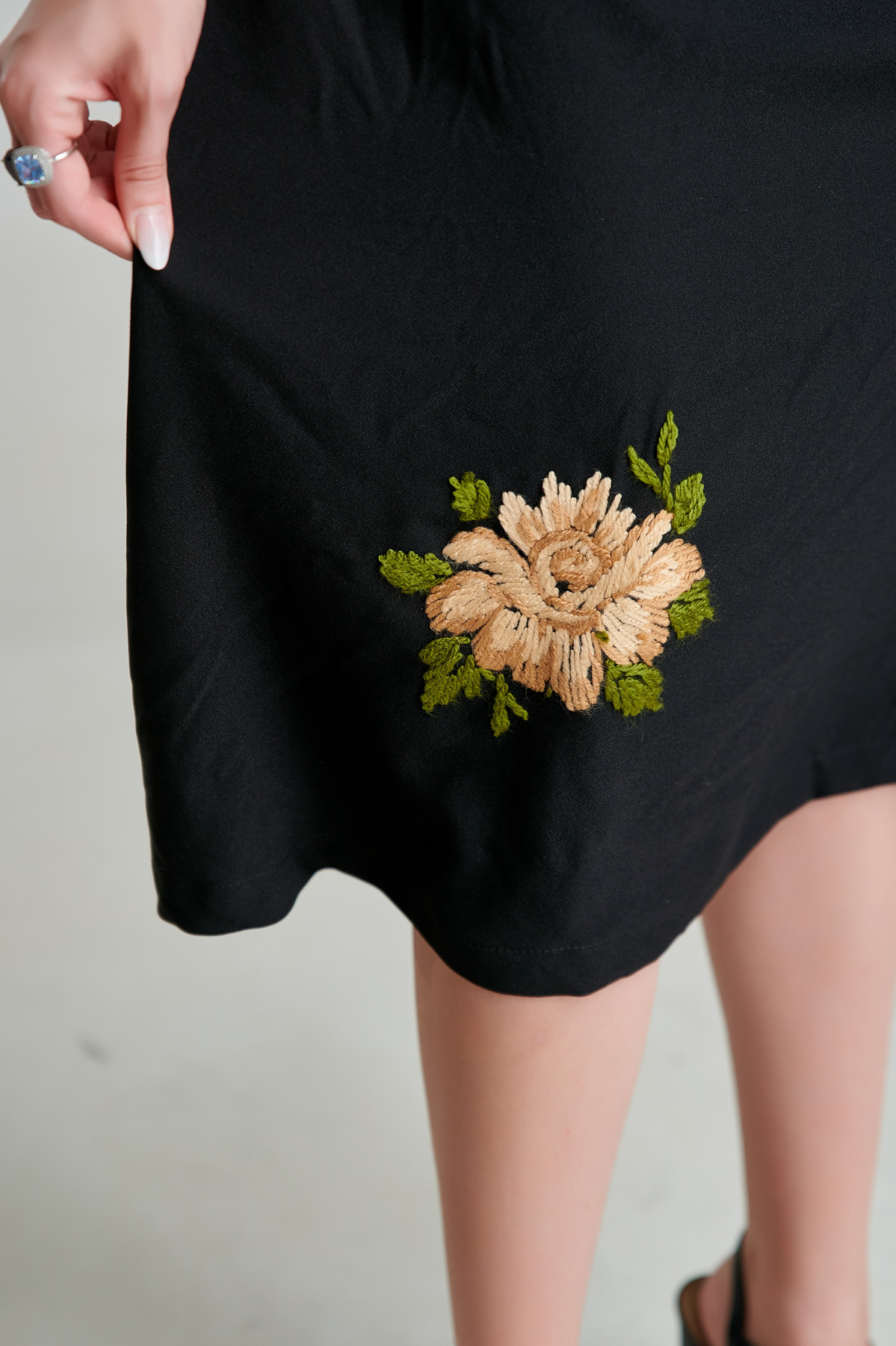 ALEXA casual black dress with lace and floral embroidery. Natural fabrics, original design, handmade embroidery