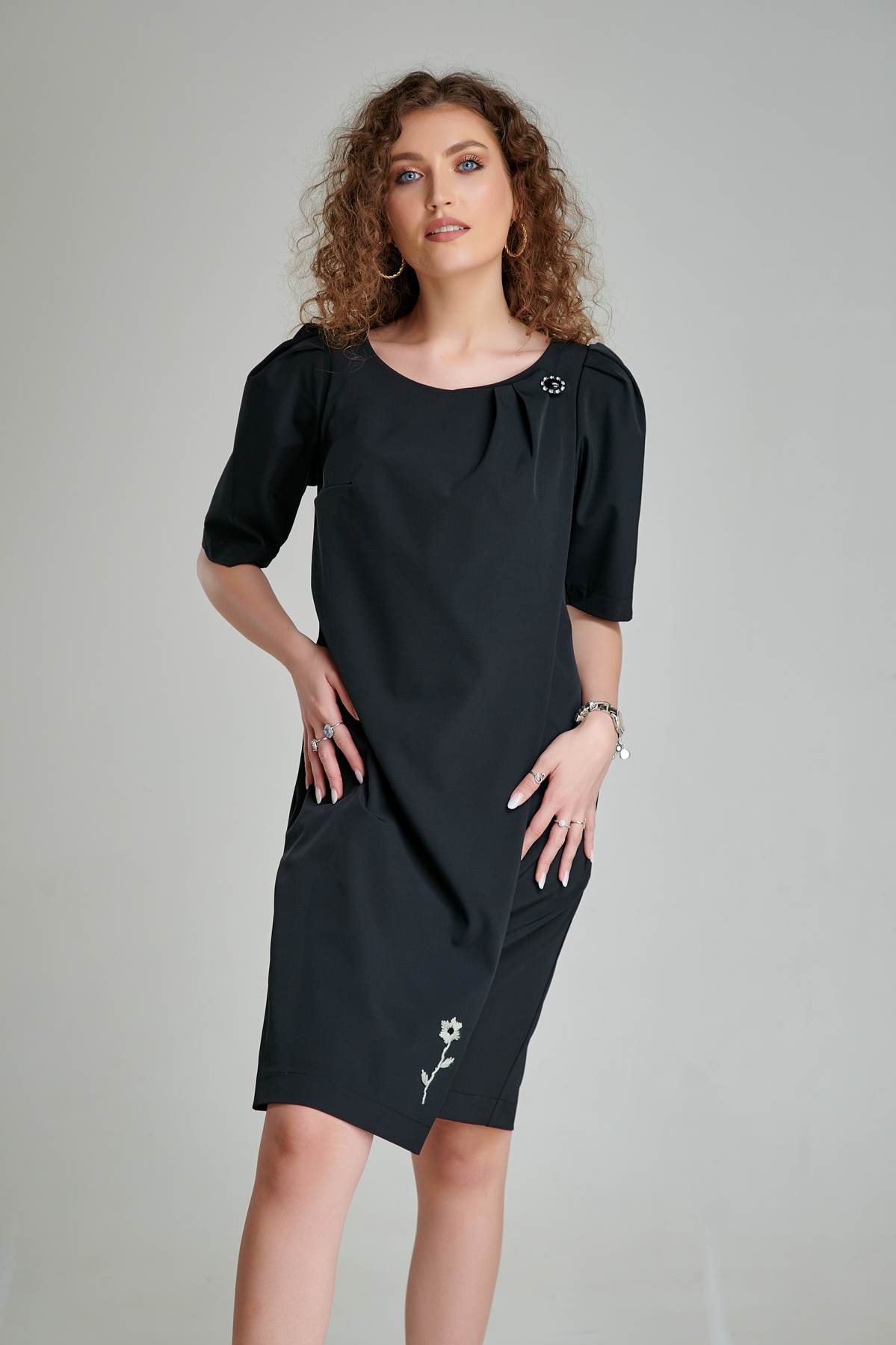 Rochie OLIVIER din tercot negru. Materiale naturale, design unicat, cu broderie si aplicatii handmade
