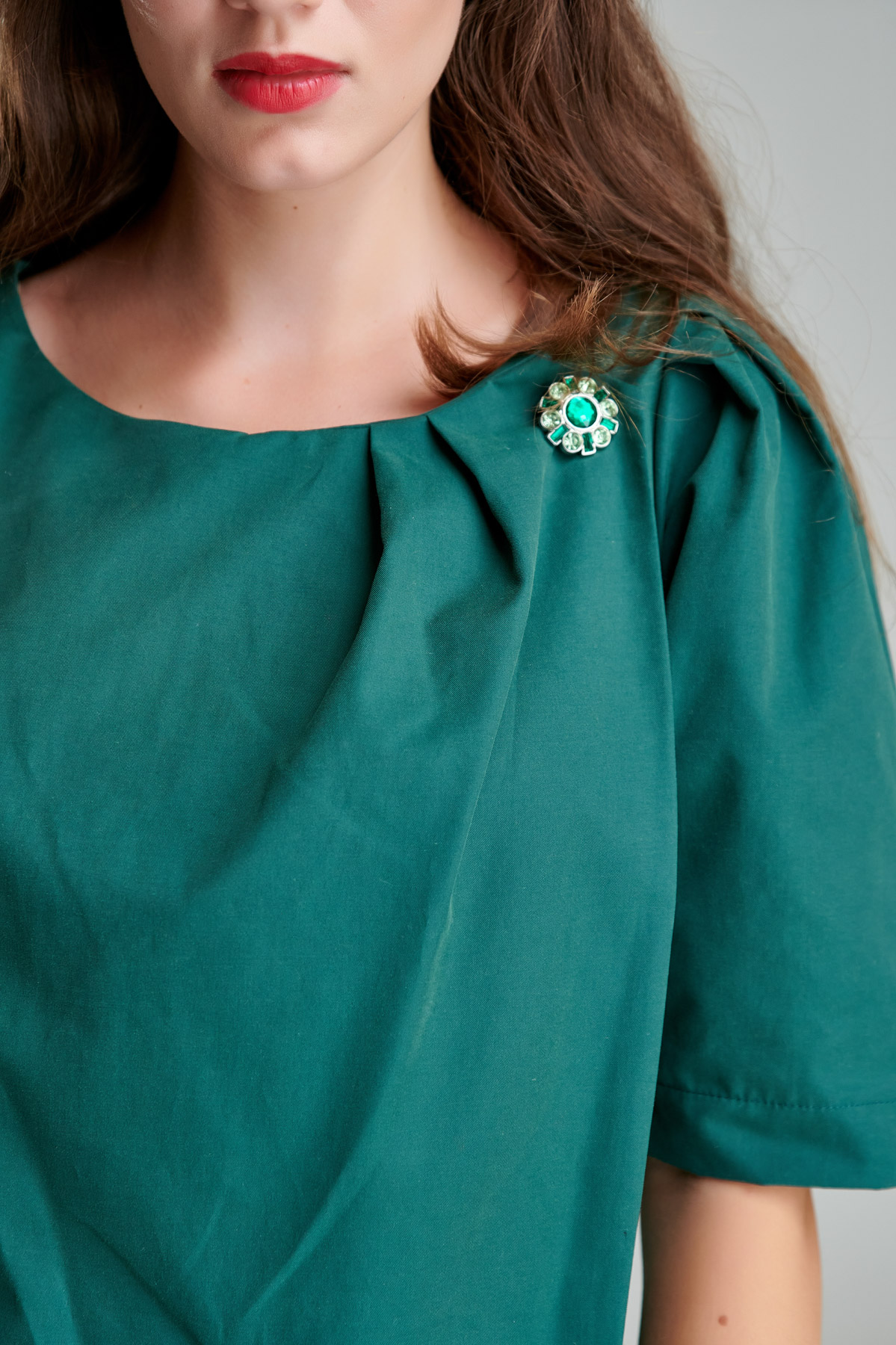 Rochie OLIVIER verde smarald. Materiale naturale, design unicat, cu broderie si aplicatii handmade