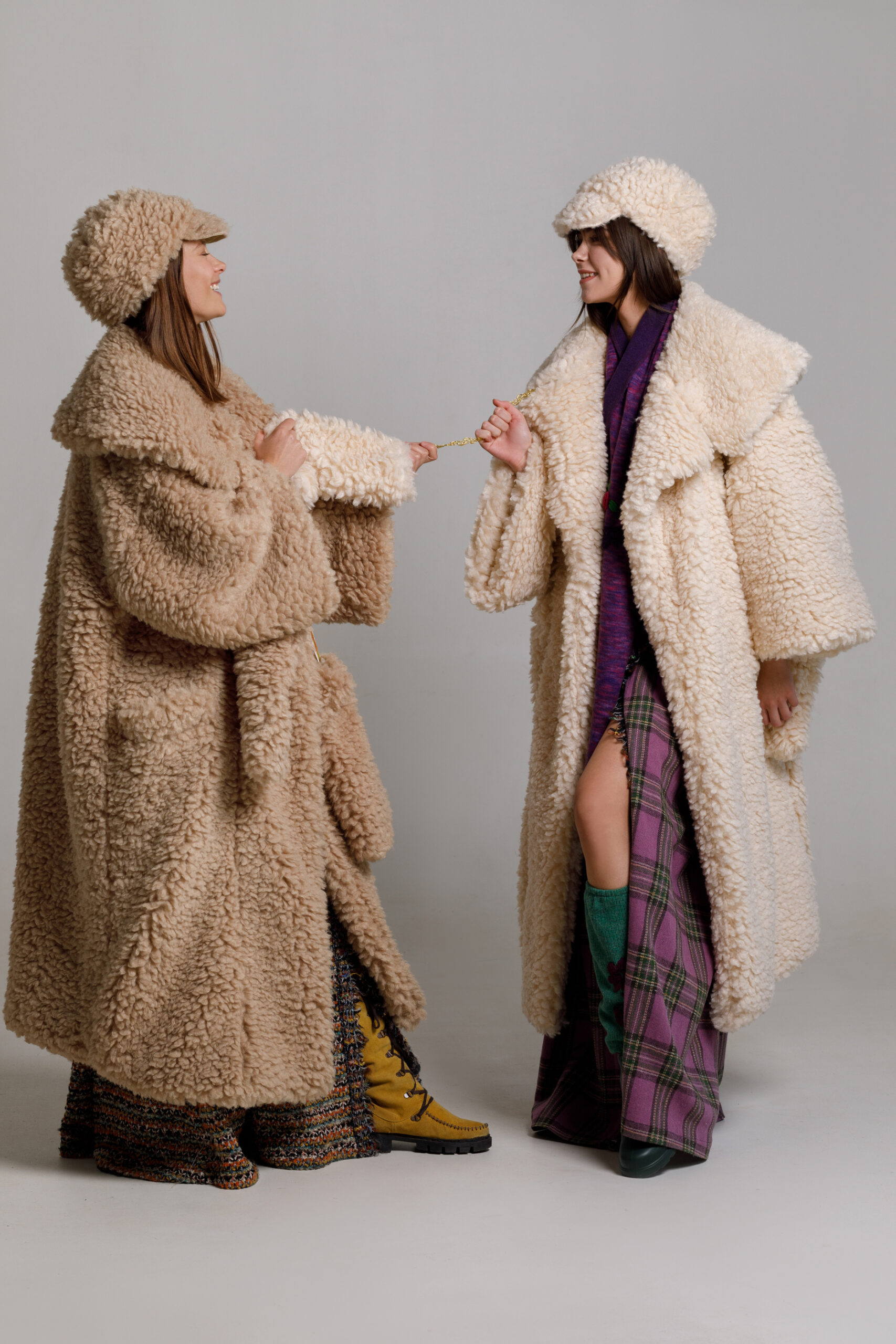 DENY OVERCOAT oversize cream synthetic fur. Natural fabrics, original design, handmade embroidery