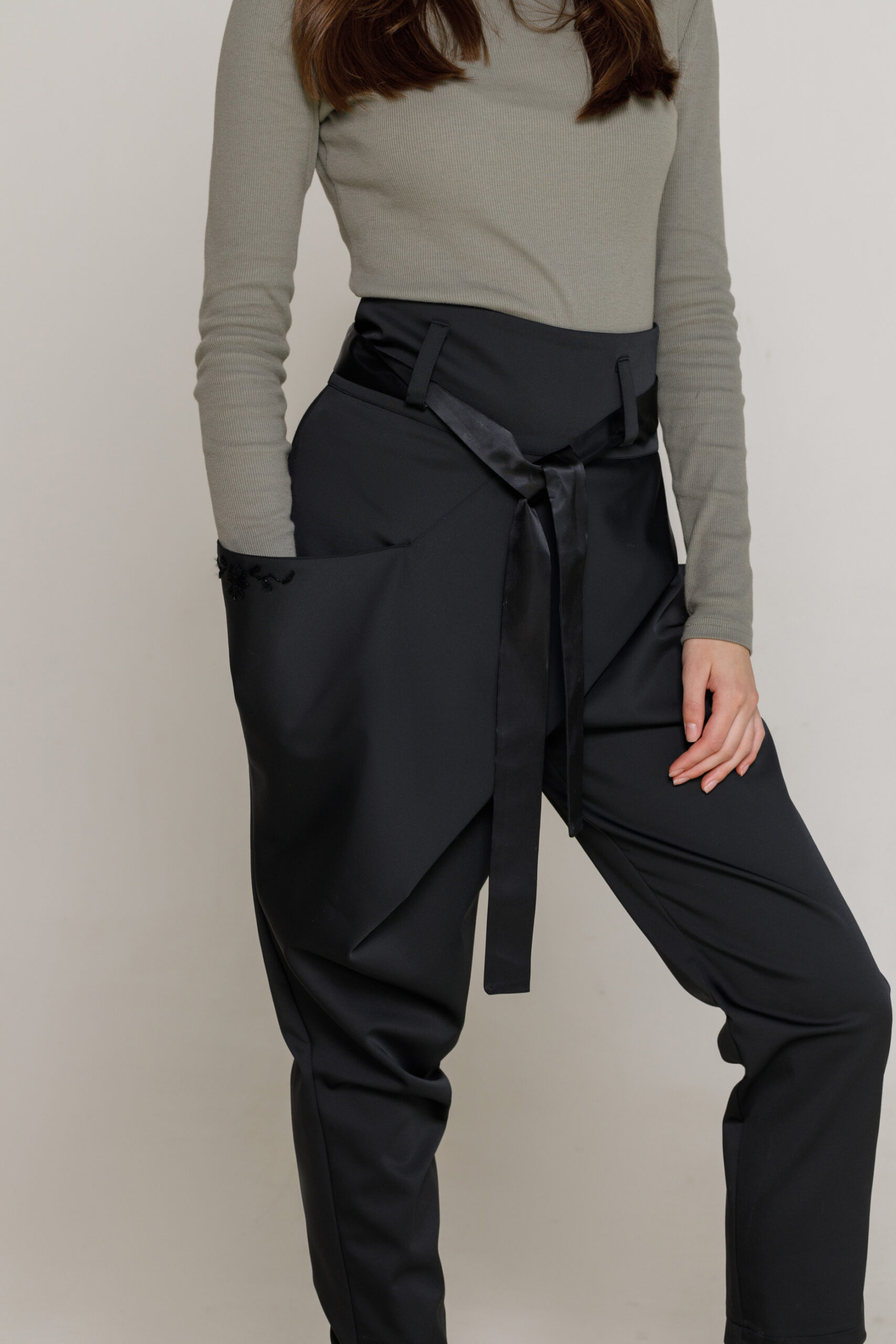 Pantalon ADAN casual din tercot negru. Materiale naturale, design unicat, cu broderie si aplicatii handmade