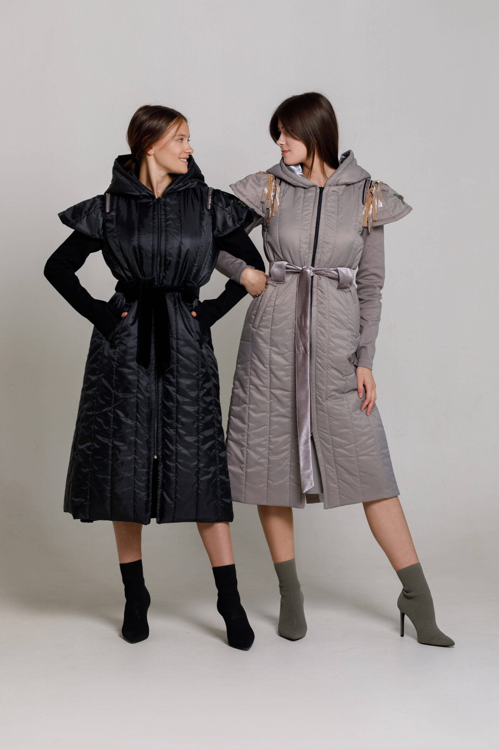 ARES overcoat in gray quilted strip. Natural fabrics, original design, handmade embroidery