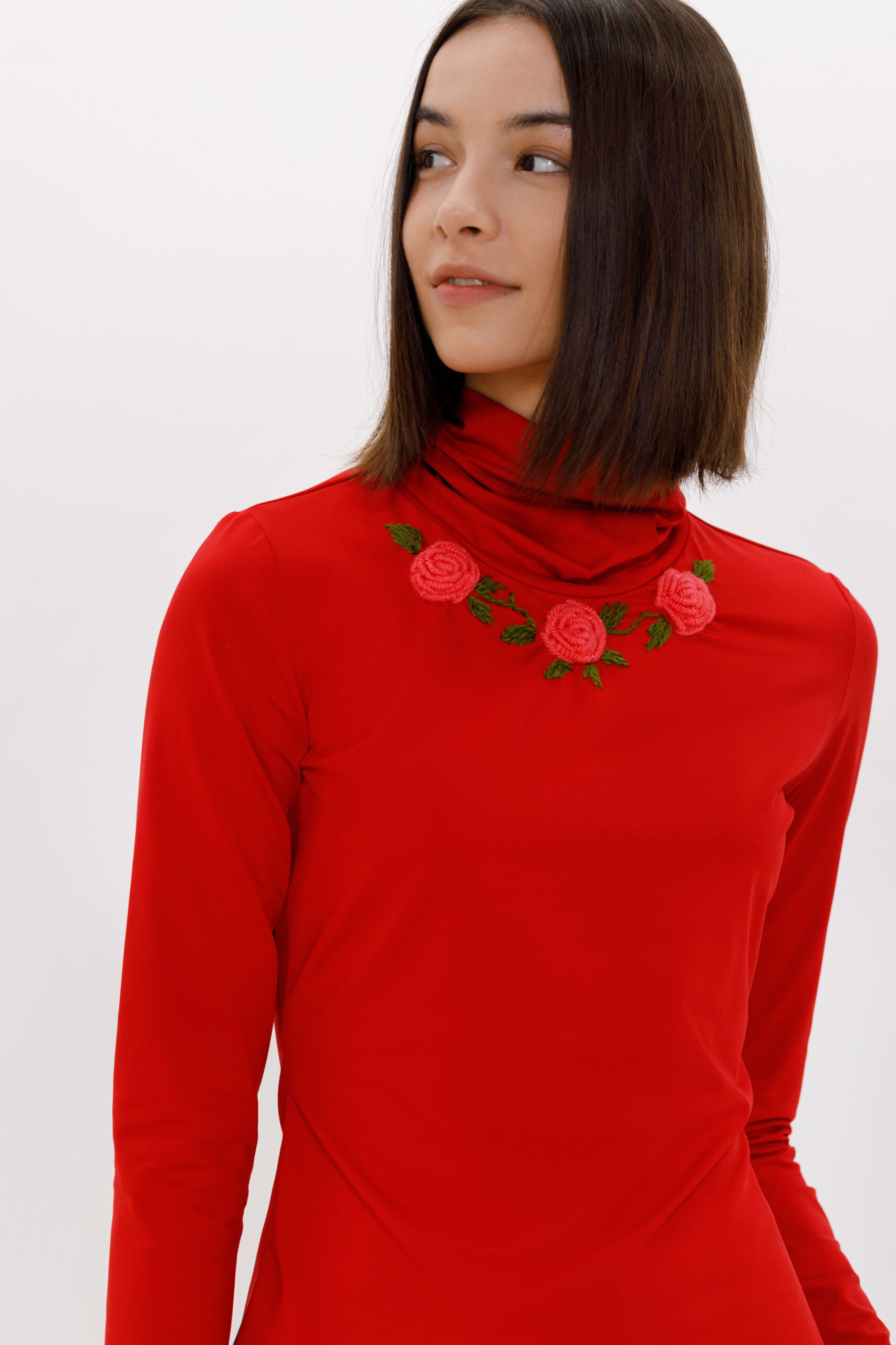 XENI 1 red jersey turtleneck with embroidery chain. Natural fabrics, original design, handmade embroidery