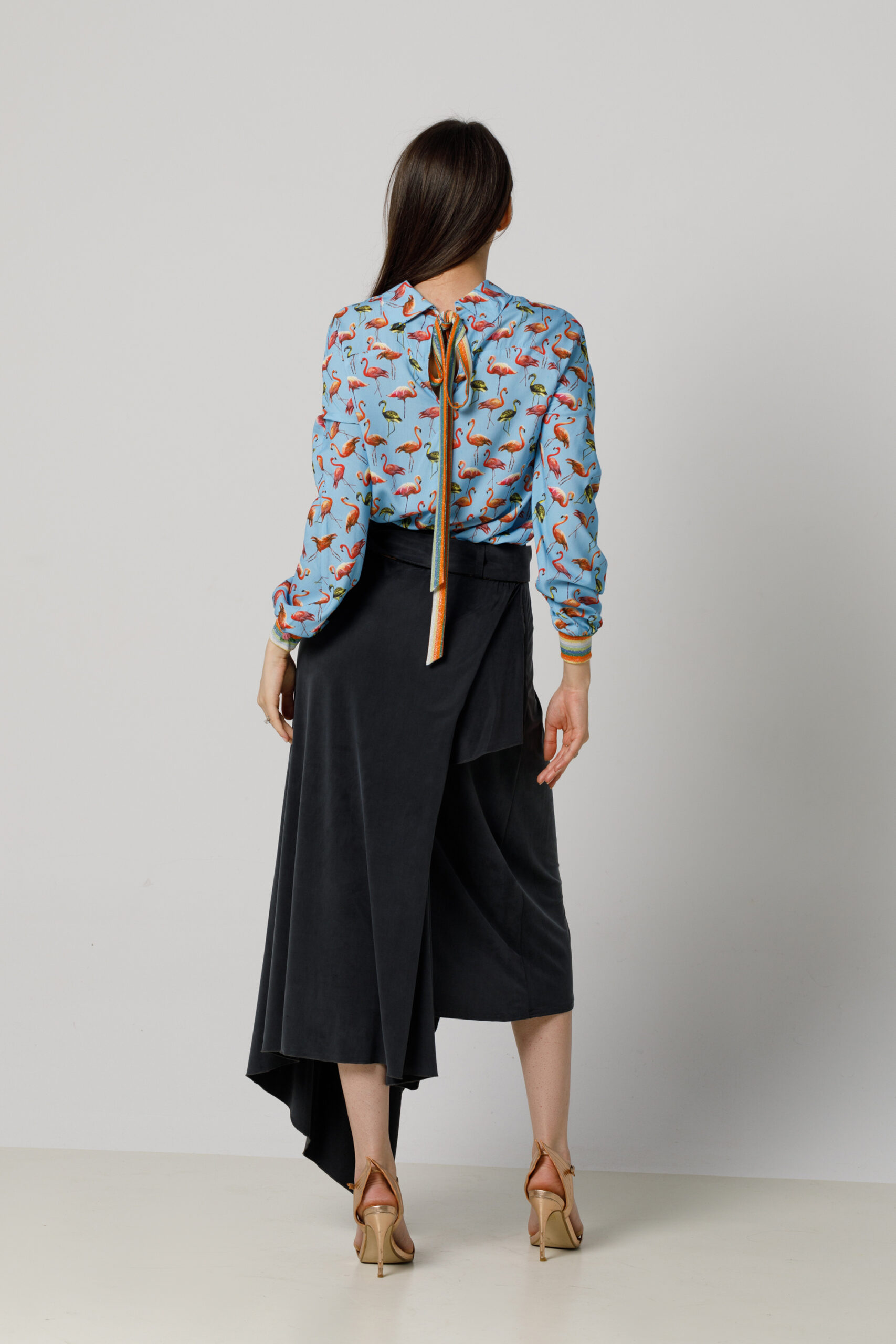 BETH casual gray lycra skirt. Natural fabrics, original design, handmade embroidery