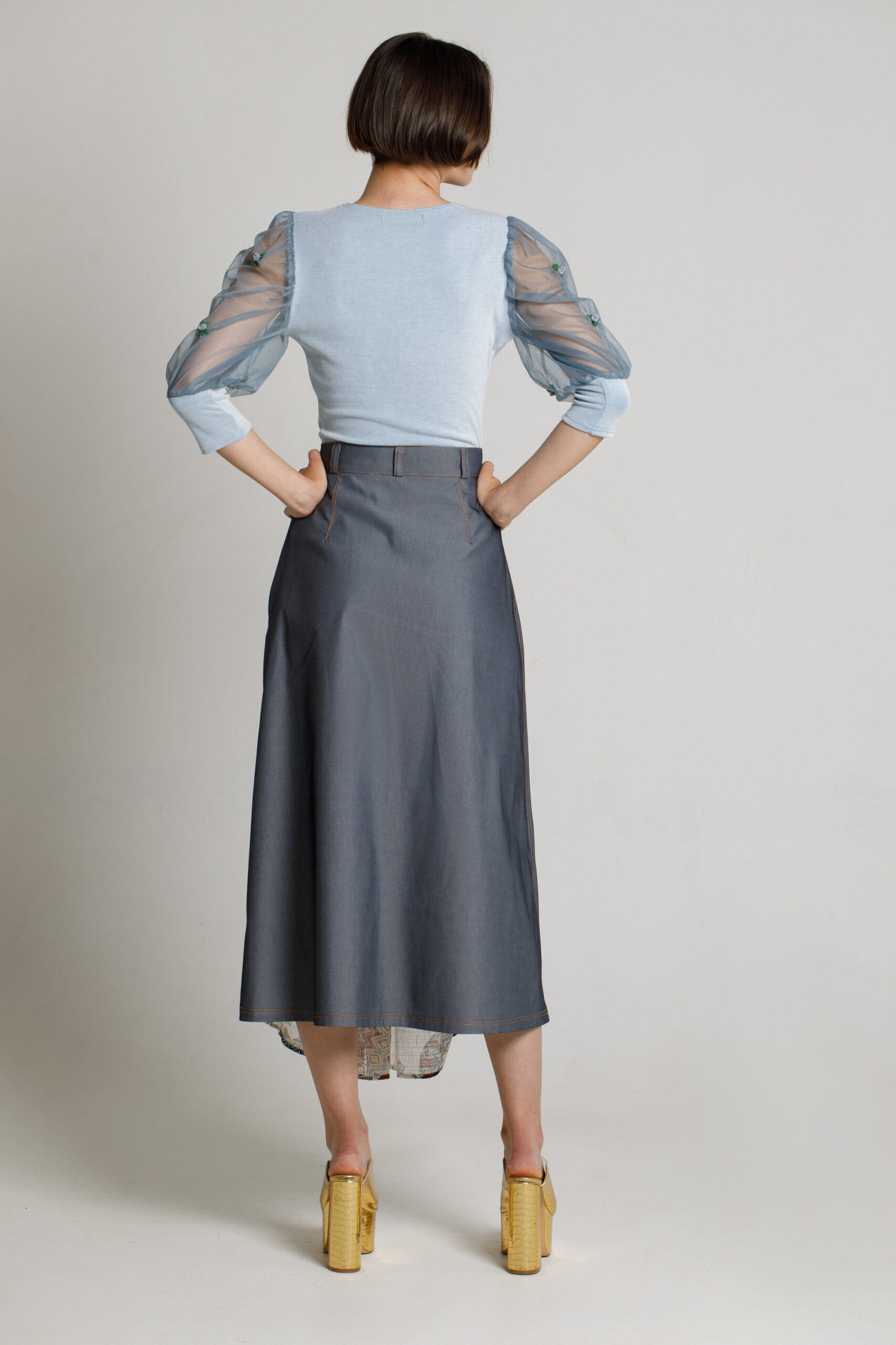 VAS casual blue blouse with tulle sleeves. Natural fabrics, original design, handmade embroidery