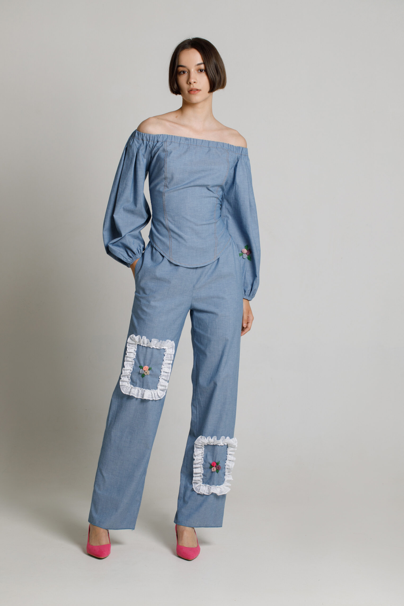 CIELO Elegant corset-type blouse made of blue denim. Natural fabrics, original design, handmade embroidery