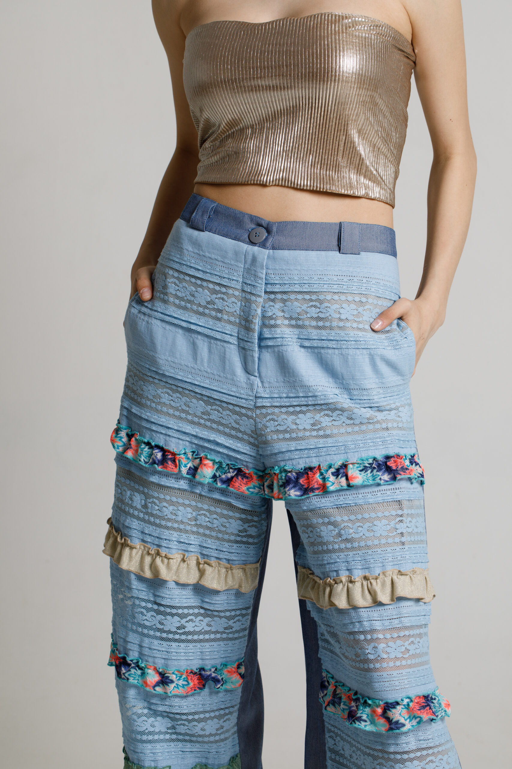 Pantalon OPAL din blug si dantela. Materiale naturale, design unicat, cu broderie si aplicatii handmade
