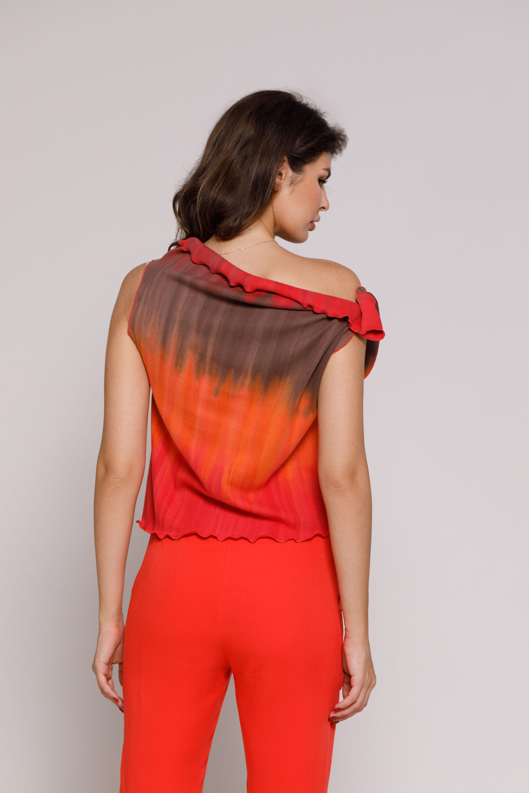 Orange casual blouse in gradient orange jersey. Natural fabrics, original design, handmade embroidery