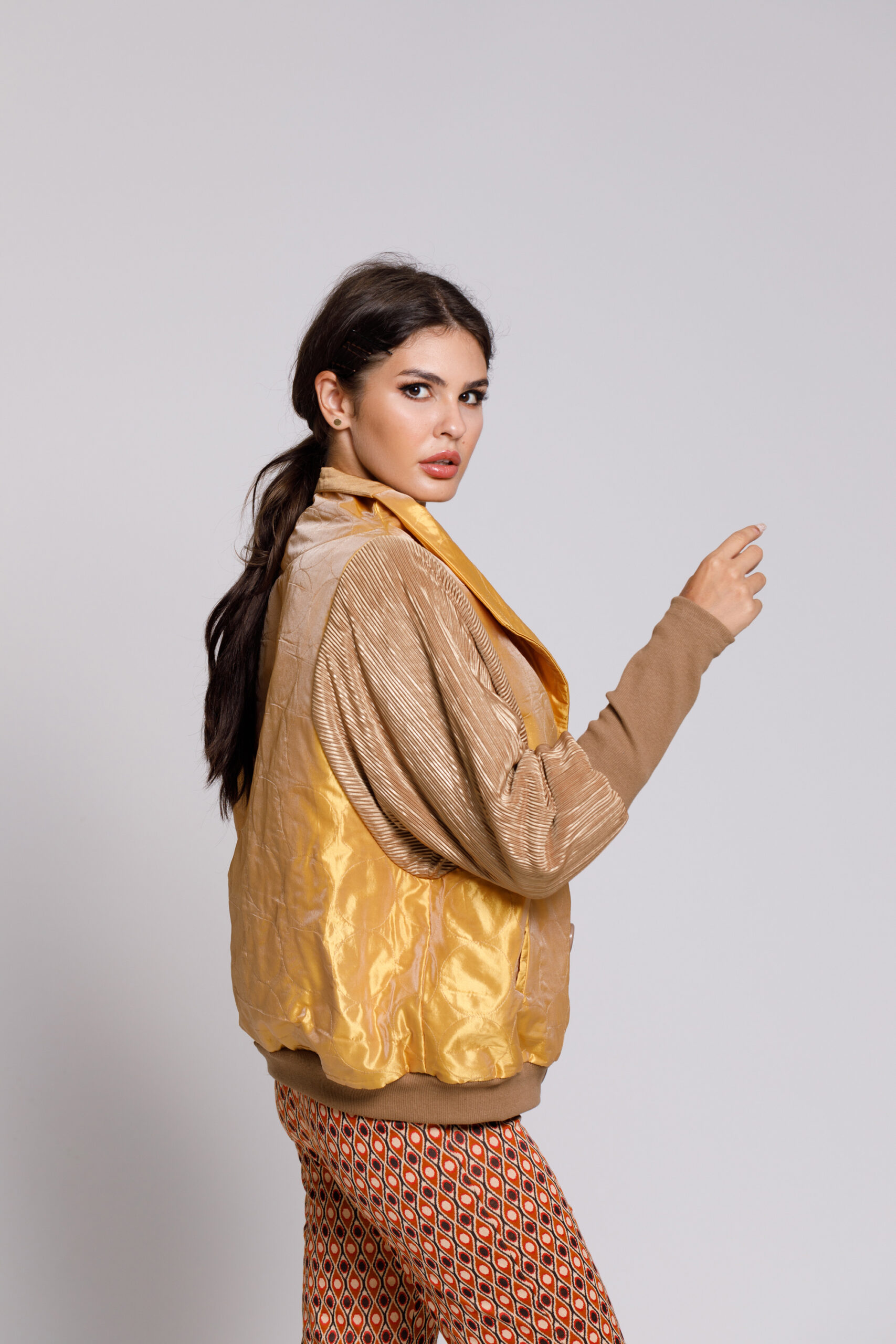 ENYA casual jacket in golden quilting. Natural fabrics, original design, handmade embroidery