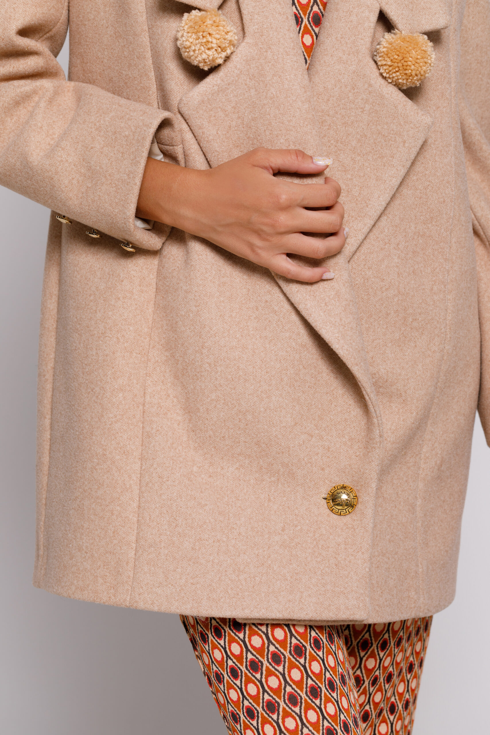 ALIS overcoat in wool fabric with tassels. Natural fabrics, original design, handmade embroidery