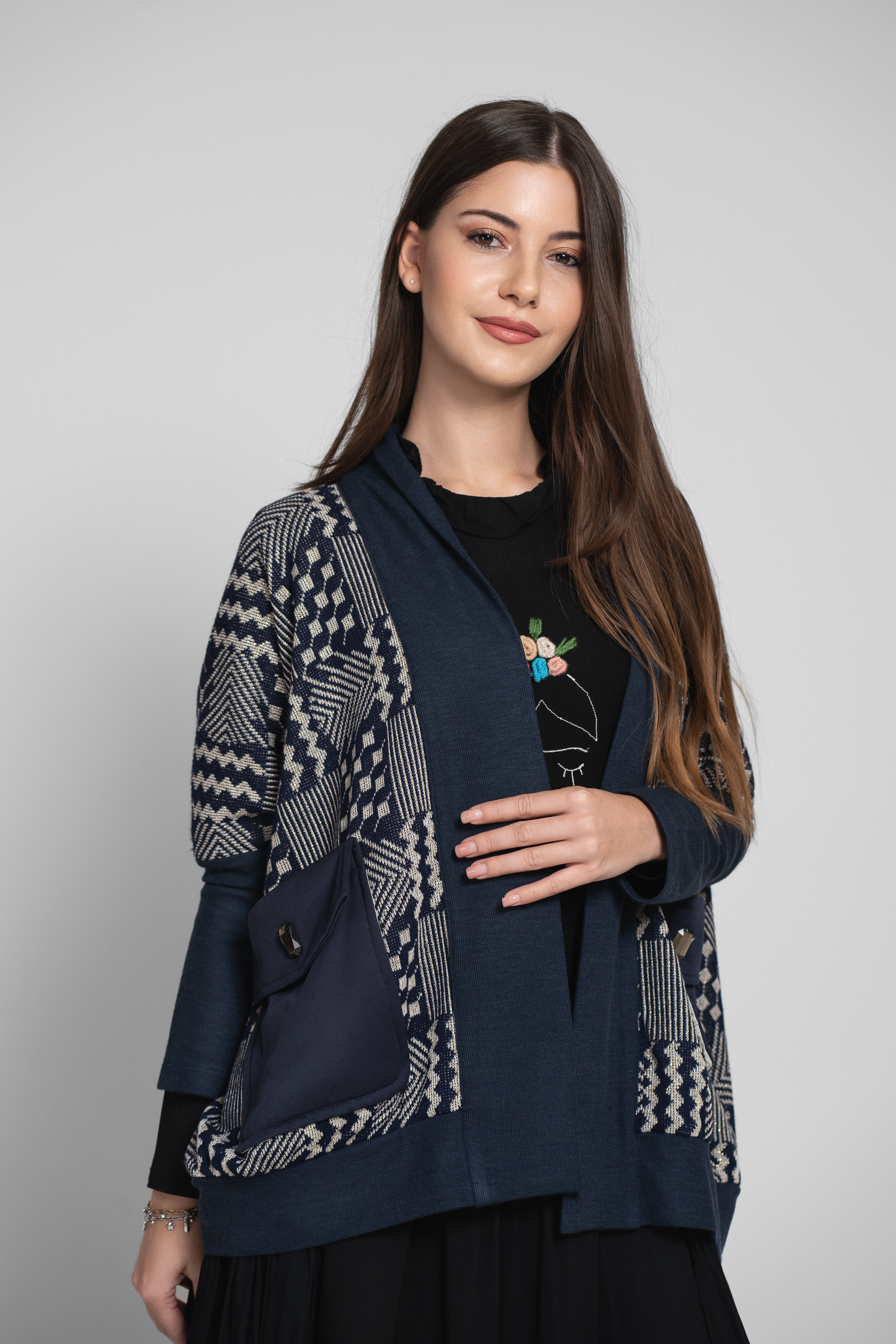 AMON CASUAL BLUE SWEATER WITH POCKETS. Natural fabrics, original design, handmade embroidery