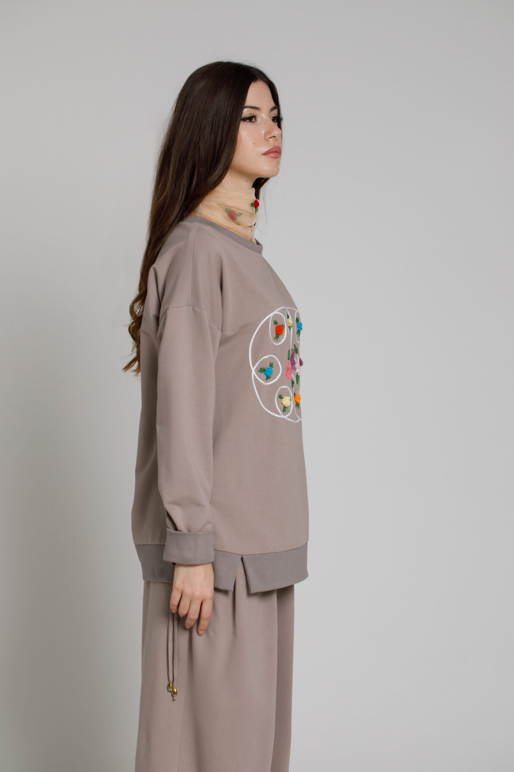 Beige IANY blouse with floral embroidery. Natural fabrics, original design, handmade embroidery