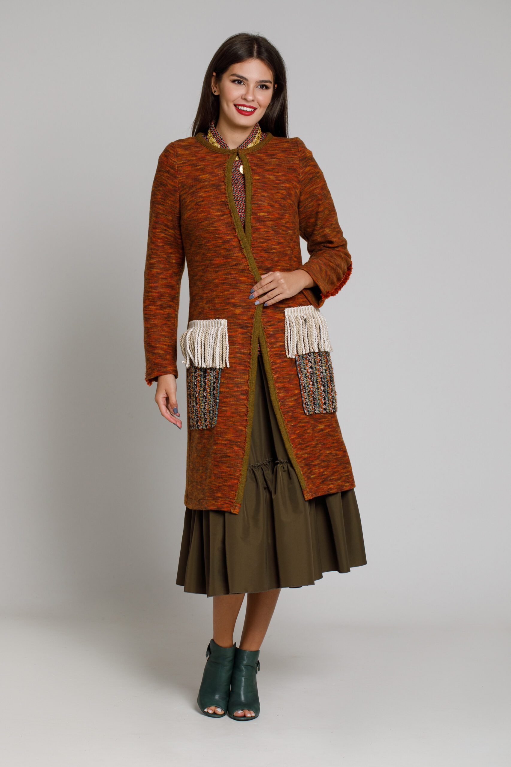 KAREN cardigan in copper knit with pockets and fringes. Natural fabrics, original design, handmade embroidery