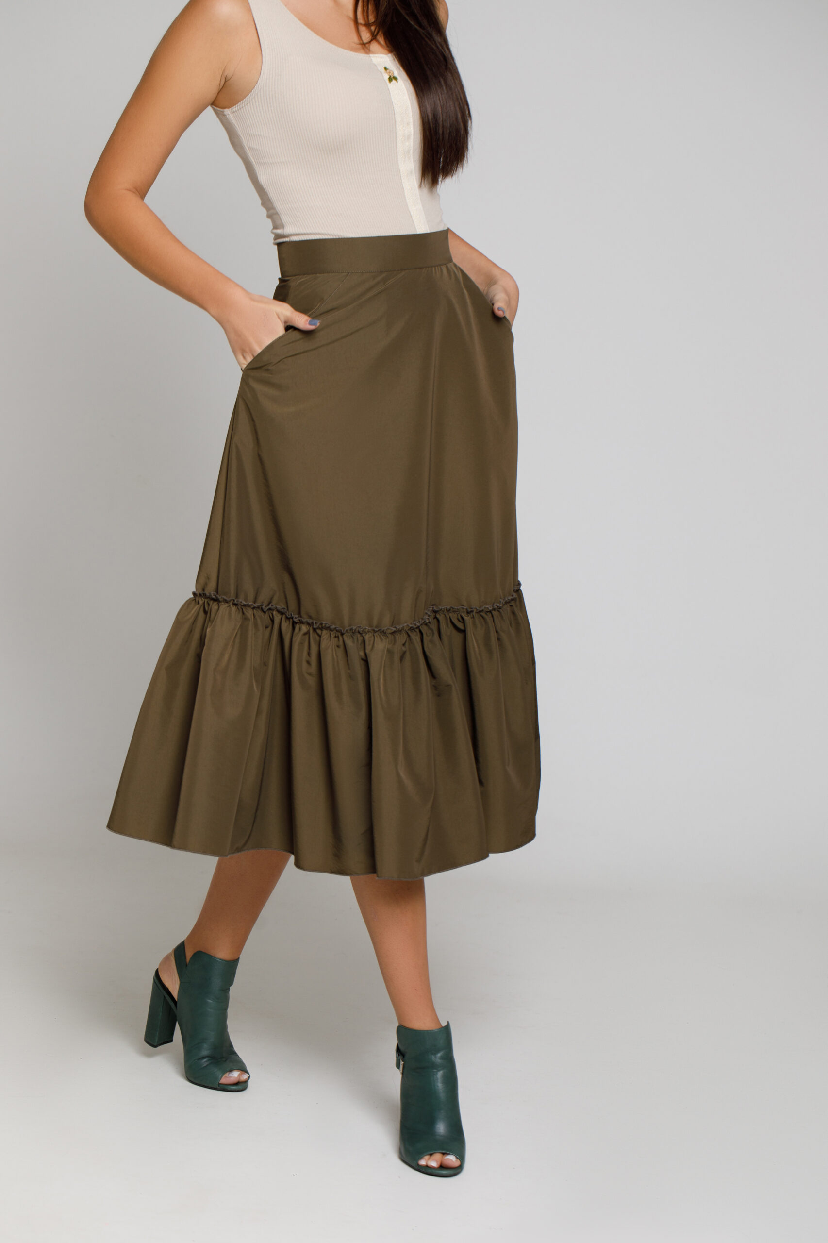 HAZEL skirt in khaki fabric with ruffles. Natural fabrics, original design, handmade embroidery