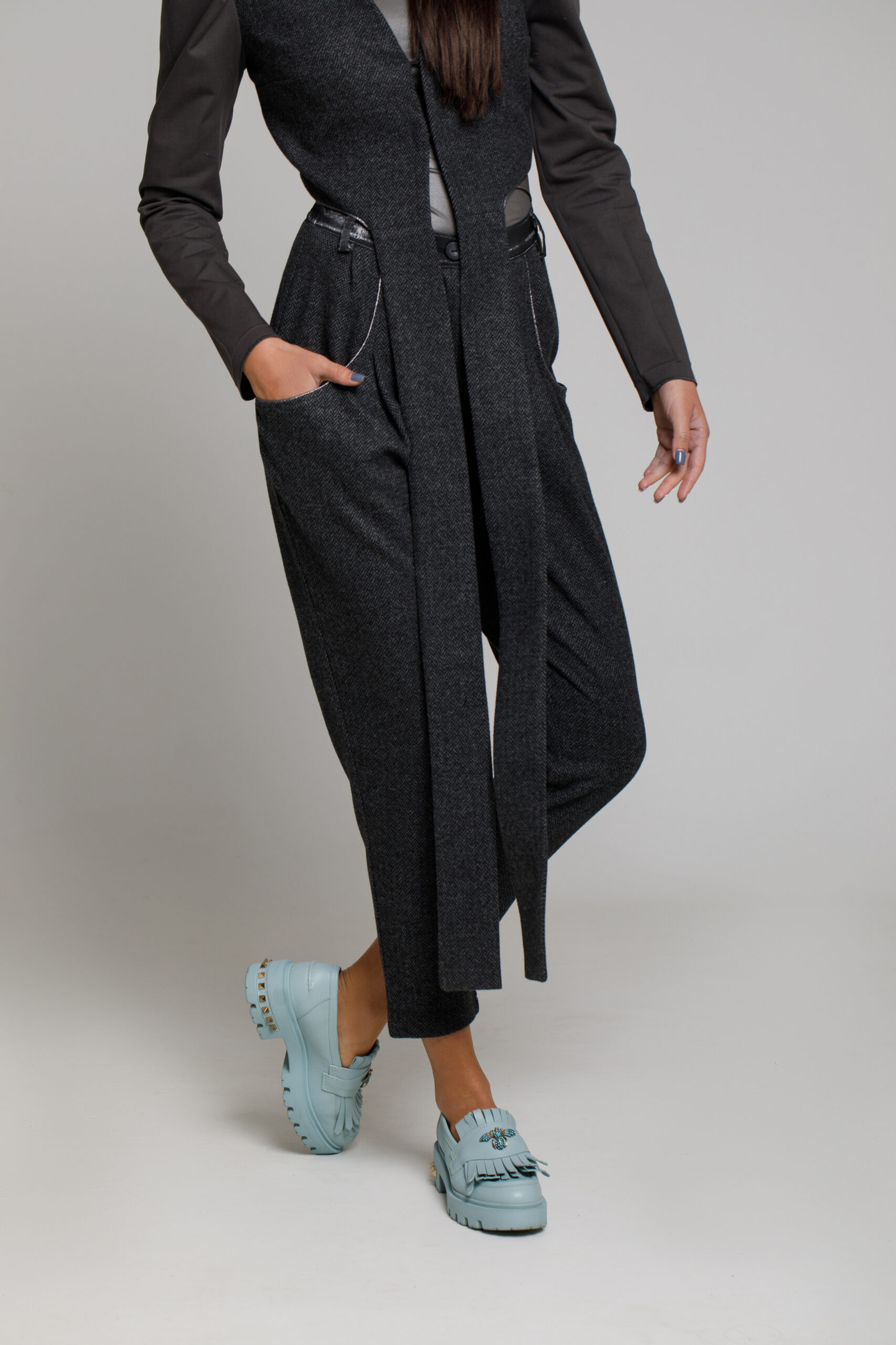 Pantalon FLAVIO”23 din stofa gri. Materiale naturale, design unicat, cu broderie si aplicatii handmade