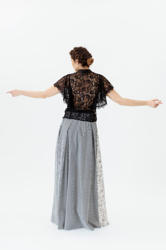 Bluza MATHILDE POLLY neagra din dantela. Materiale naturale, design unicat, cu broderie si aplicatii handmade