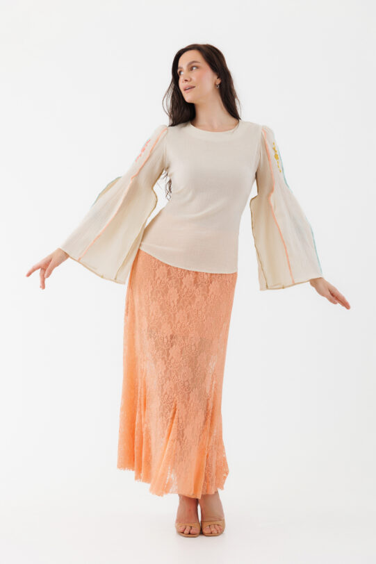 Bluza MATHILDE GRETA bej din panza topita. Materiale naturale, design unicat, cu broderie si aplicatii handmade