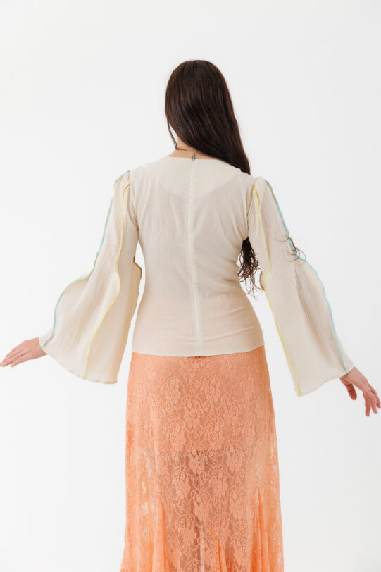 Bluza MATHILDE GRETA bej din panza topita. Materiale naturale, design unicat, cu broderie si aplicatii handmade