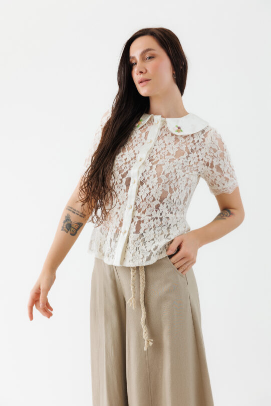 Bluza MATHILDE OFELIA crem din dantela. Materiale naturale, design unicat, cu broderie si aplicatii handmade