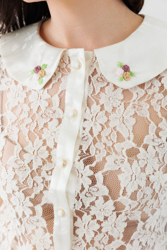 Bluza MATHILDE OFELIA crem din dantela. Materiale naturale, design unicat, cu broderie si aplicatii handmade