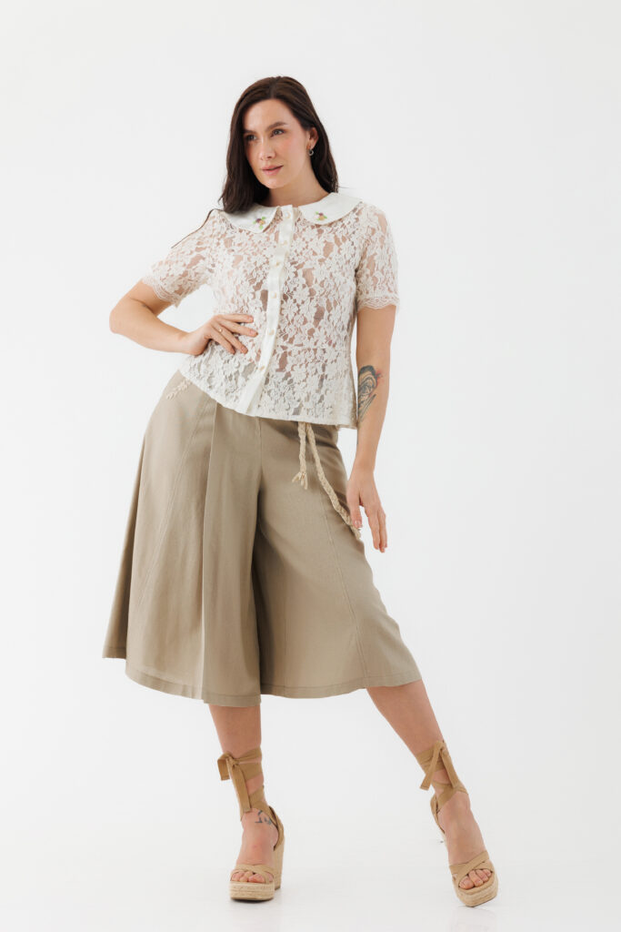 Bluza MATHILDE OFELIA crem din dantela. Materiale naturale, design unicat, cu broderie si aplicatii handmade