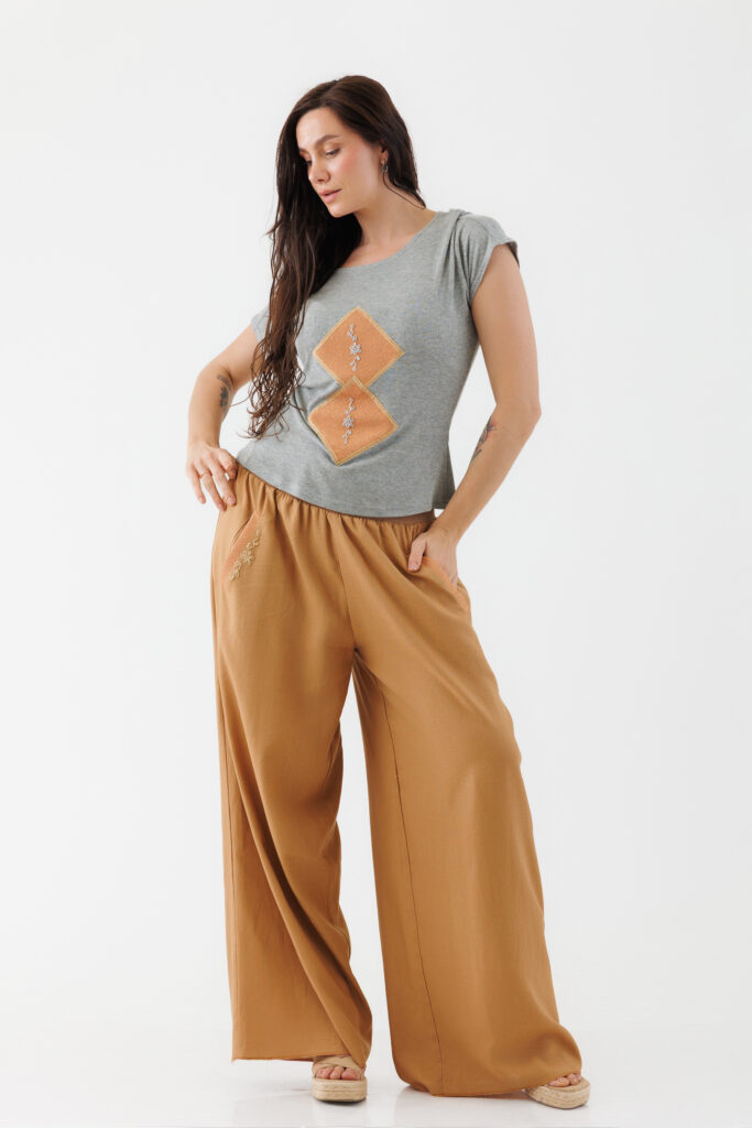 Bluza MATHILDE ROZINA gri din jerse. Materiale naturale, design unicat, cu broderie si aplicatii handmade