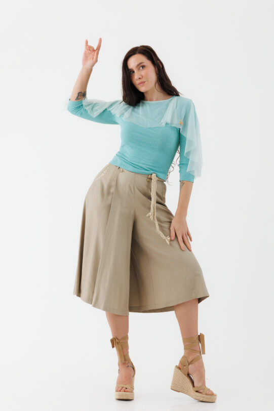 Fusta-Pantalon MATHILDE NEVIN grej din in cu cordon. Materiale naturale, design unicat, cu broderie si aplicatii handmade