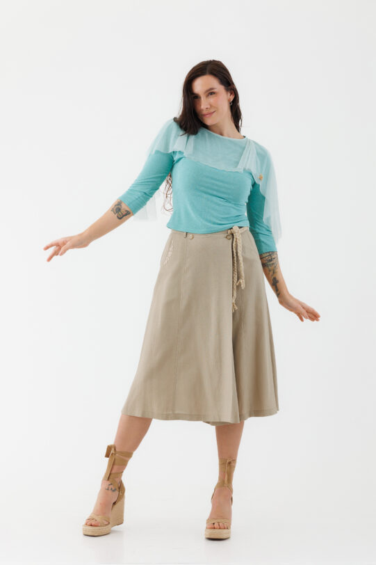 Fusta-Pantalon MATHILDE NEVIN grej din in cu cordon. Materiale naturale, design unicat, cu broderie si aplicatii handmade