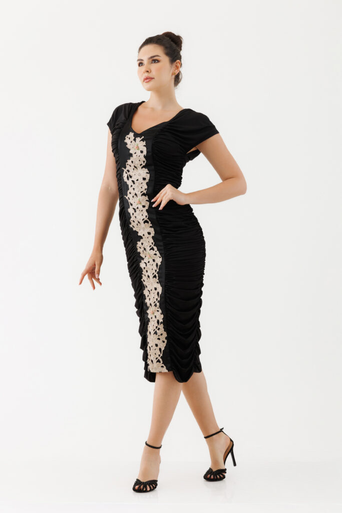 Rochie MATHILDE ELLIE neagra din licra si saten cu drapaj. Materiale naturale, design unicat, cu broderie si aplicatii handmade
