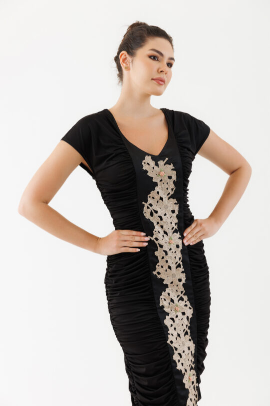 Rochie MATHILDE ELLIE neagra din licra si saten cu drapaj. Materiale naturale, design unicat, cu broderie si aplicatii handmade