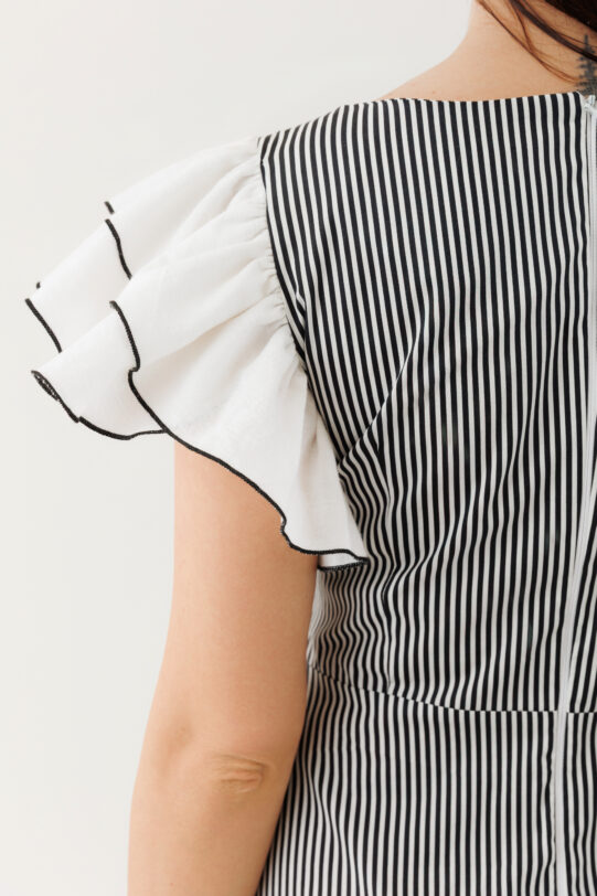 Rochie MATHILDE IMMA dungi alb-negru din poplin si in. Materiale naturale, design unicat, cu broderie si aplicatii handmade