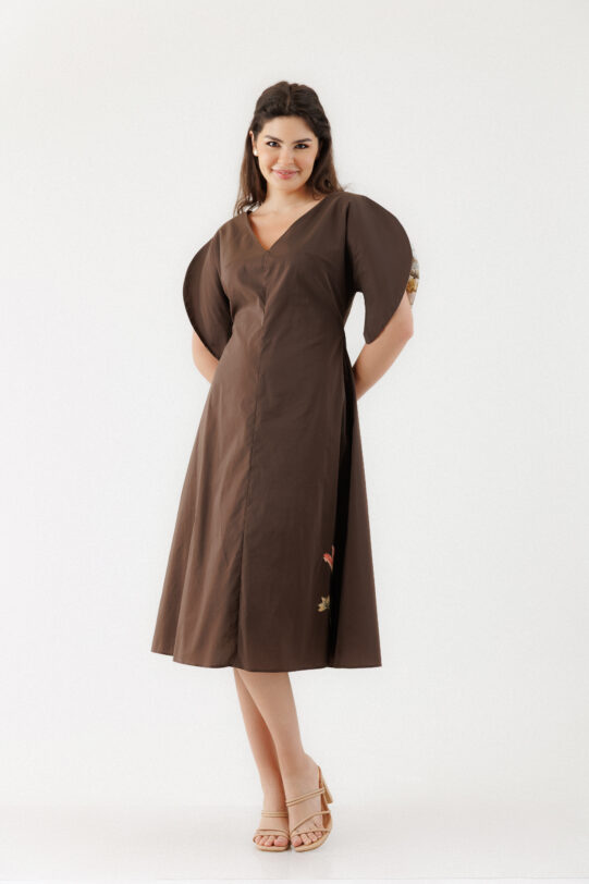 Rochie MATHILDE VIVIANA maro din poplin si saten. Materiale naturale, design unicat, cu broderie si aplicatii handmade
