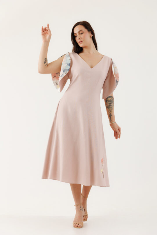Rochie MATHILDE VIVIANA roz din in. Materiale naturale, design unicat, cu broderie si aplicatii handmade
