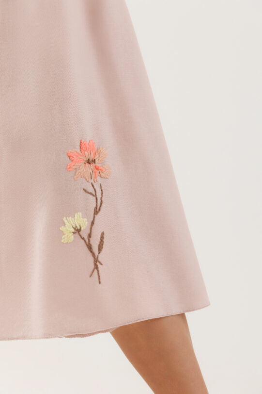 Rochie MATHILDE VIVIANA roz din in. Materiale naturale, design unicat, cu broderie si aplicatii handmade