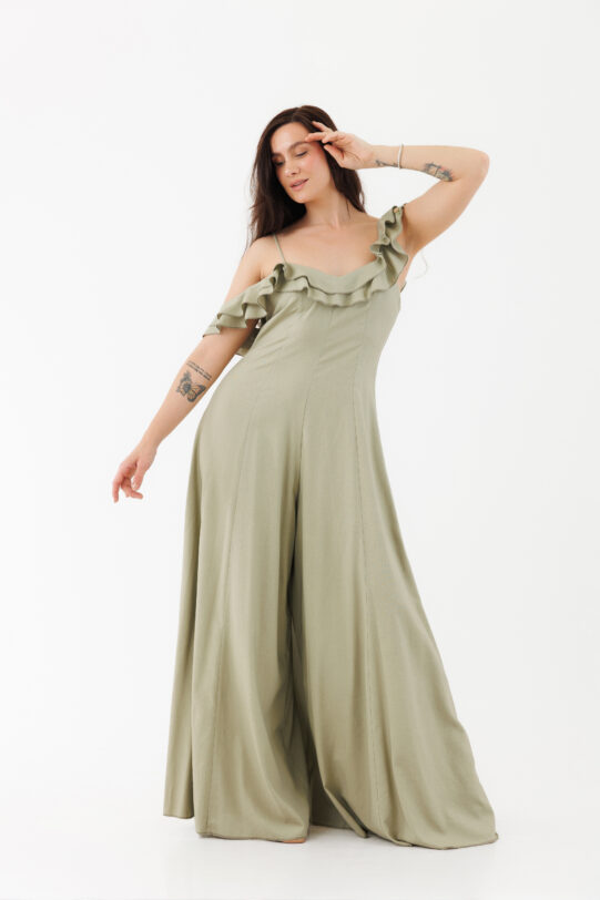 Salopeta MATHILDE IRINA vernil din in cu volanase. Materiale naturale, design unicat, cu broderie si aplicatii handmade