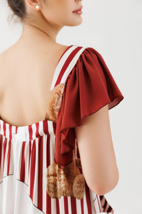 Salopeta MATHILDE RAMIA din bumbac satinat cu imprimeu bordo. Materiale naturale, design unicat, cu broderie si aplicatii handmade