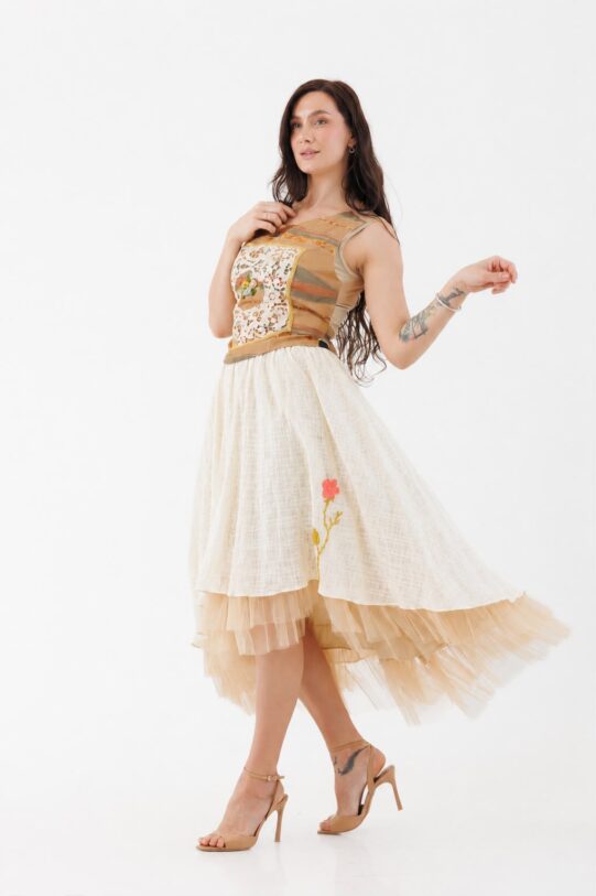 Fusta MATHILDE MAGY crem din poplin cu volane din tul. Materiale naturale, design unicat, cu broderie si aplicatii handmade
