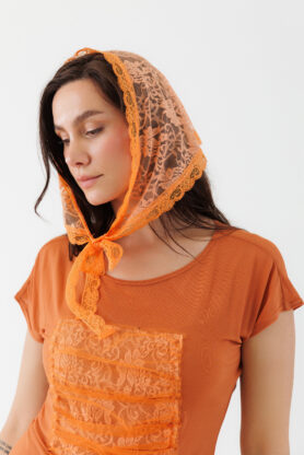 Batic MATHILDE portocaliu din dantela. Materiale naturale, design unicat, cu broderie si aplicatii handmade
