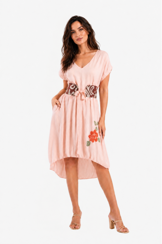 Rochie MATHILDE MEDY roz- piersiciu din viscoza cu centura. Materiale naturale, design unicat, cu broderie si aplicatii handmade