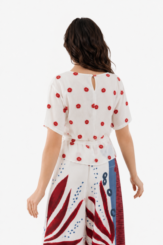 Bluza MATHILDE BERRY alba cu broderie florala rosie. Materiale naturale, design unicat, cu broderie si aplicatii handmade