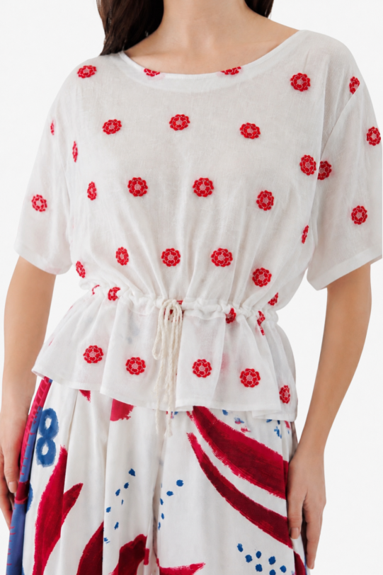 Bluza MATHILDE BERRY alba cu broderie florala rosie. Materiale naturale, design unicat, cu broderie si aplicatii handmade