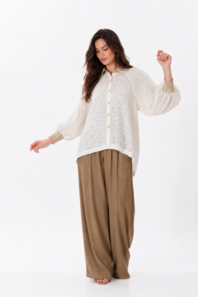 Camasa MATHILDE MARINA crem din poplin si dantela Camasa MATHILDE MARINA crem din poplin si dantela. Materiale naturale, design unicat, cu broderie si aplicatii handmade