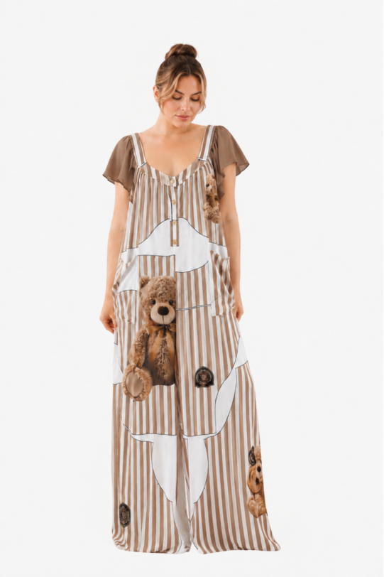 Salopeta MATHILDE RAMYA cappuccino din bumbac satinat cu imprimeu ursi. Natural fabrics, original design, handmade embroidery