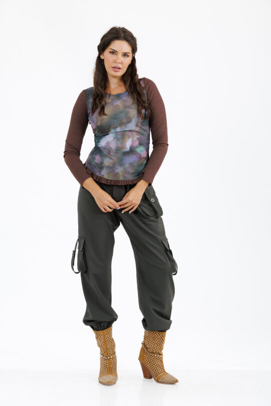 Bluza MATHILDE NADIN din licra multicolor si jerse maro. Materiale naturale, design unicat, cu broderie si aplicatii handmade